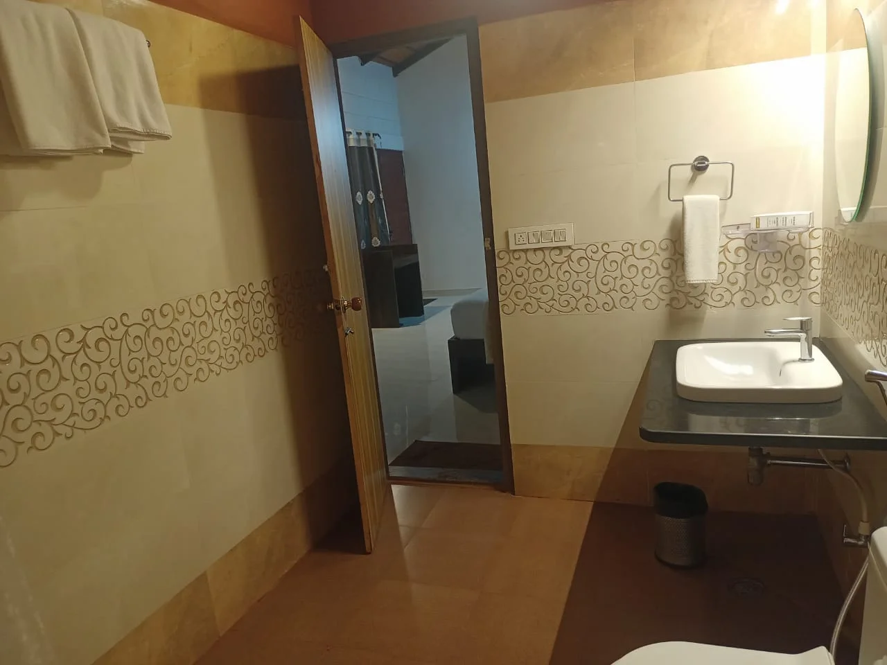 CBH-family-bathroom-2